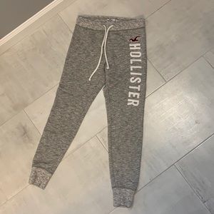 Hollister joggers